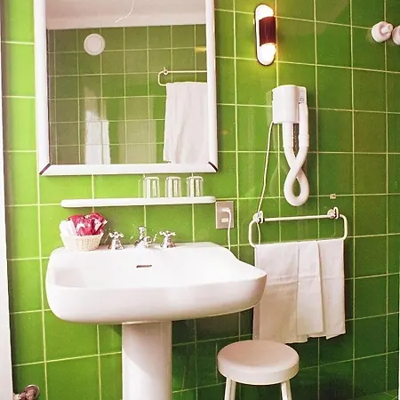 Otel Garibaldi 3*
