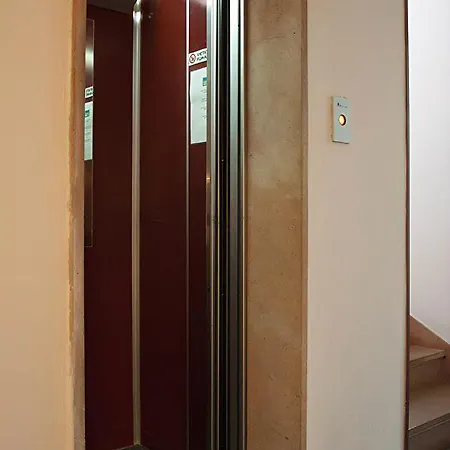 Garibaldi ホテル 3*