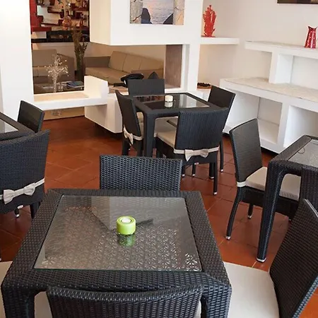 Garibaldi ホテル 3*